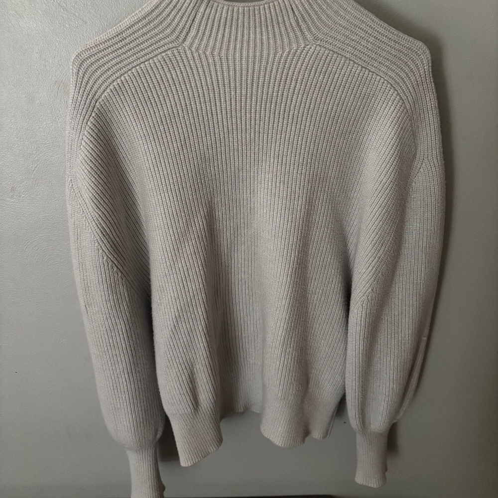 Cyrus Sweater size small